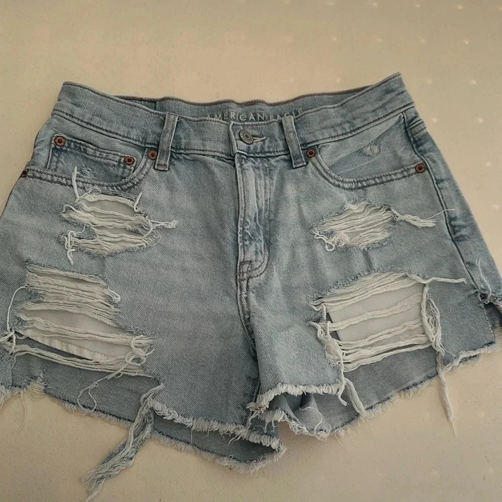 American eagle - Picture 1 of 3